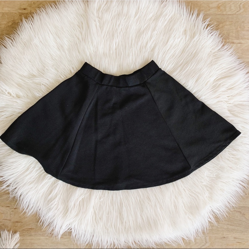Divided || Ribbed Skater Skirt